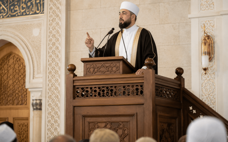 الخطاب الديني الواعي حصن الأمة ضد الأفكار الدخيلة المفسدة